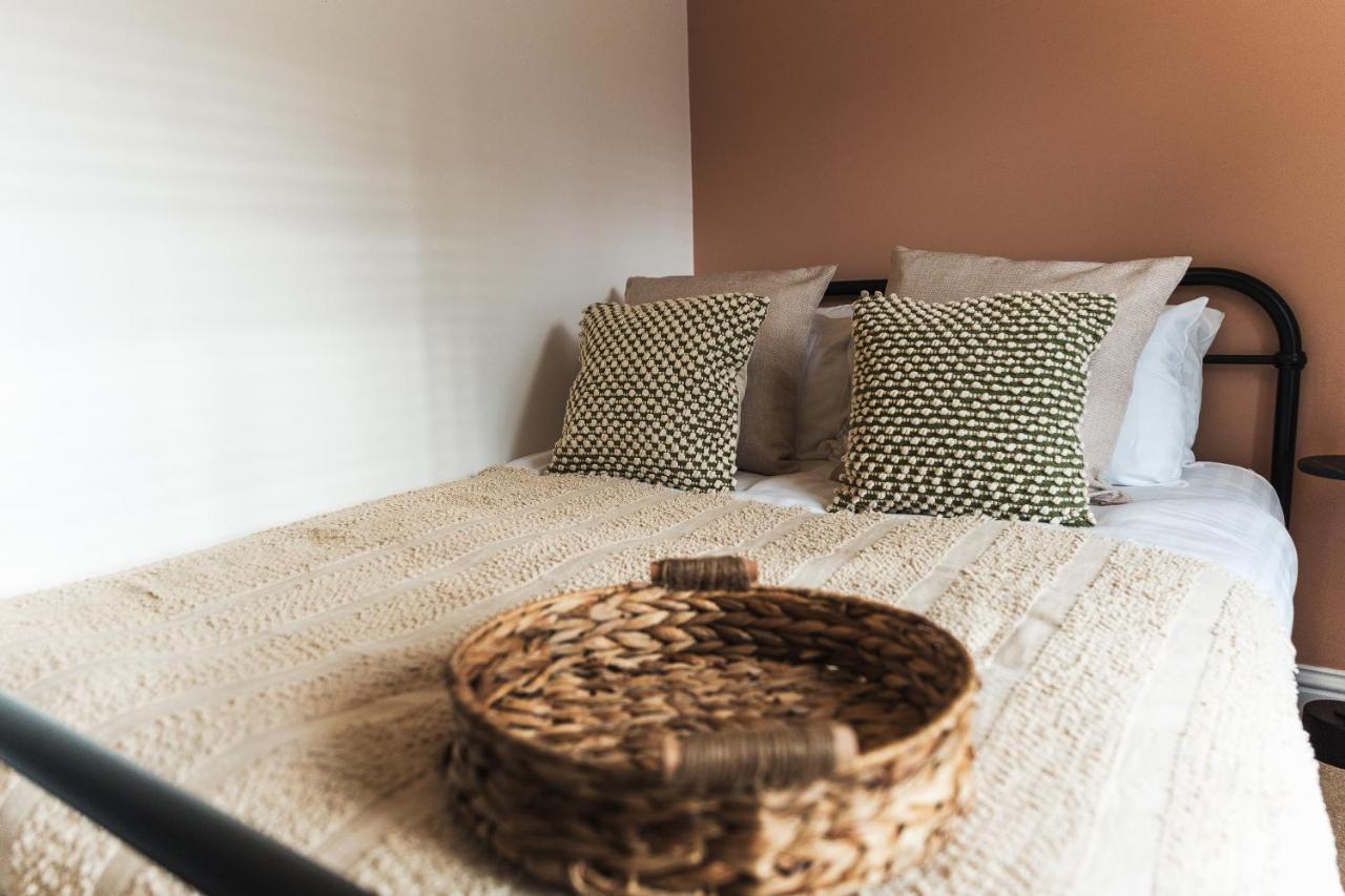 Wych Cottage, Striking 2 Bed, Parking, Ground Floor Flat - Step Free Somerton  Eksteriør billede
